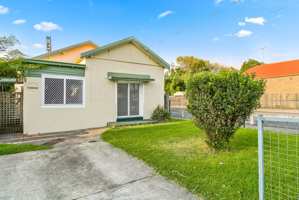 House Leased 17 Heighway Avenue, Ashfield